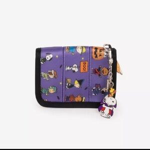 Harvey’s Seatbelt Peanuts Halloween fun size wallet / NEW / sealed in plastic